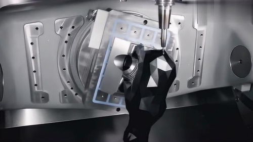 機械藝術之巔 五軸聯動數控機床與動物小黑熊的聯達傳奇